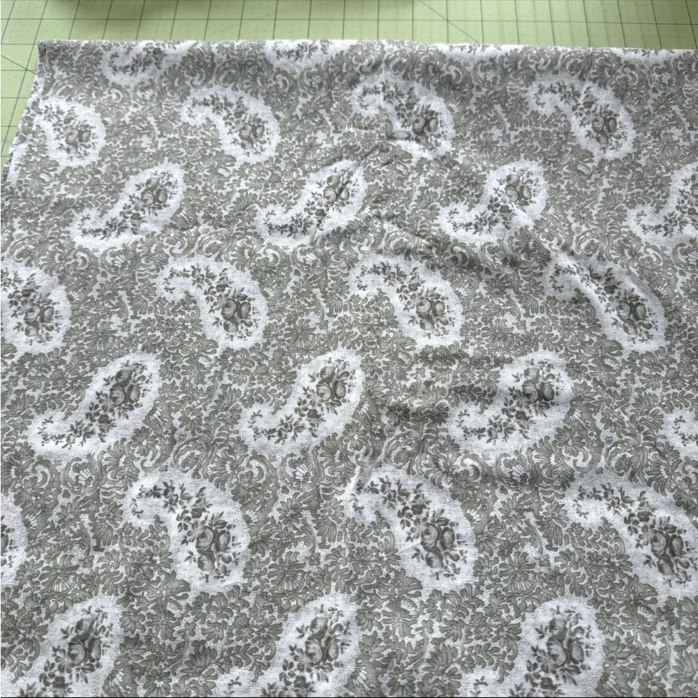 Vintage Peter Pan Fabrics Quilting Cotton Paisley Floral Fabric 2 yards - Picture 5 of 8